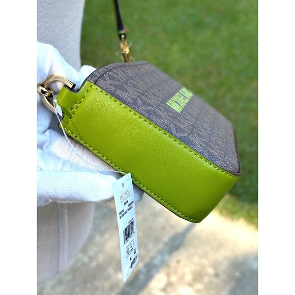 Michael Kors Bryant Meadow Green Small Contrast Convertible Crossbody Pouchette - Picture 4 of 16